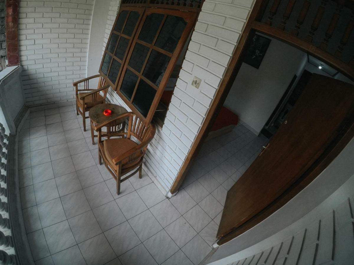 Palm Garden Kuta Hotel Кута Екстериор снимка